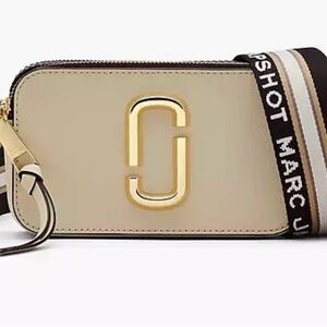 Marc Jacobs Beige and Gold Snapshot Bag NEW NEVER USED